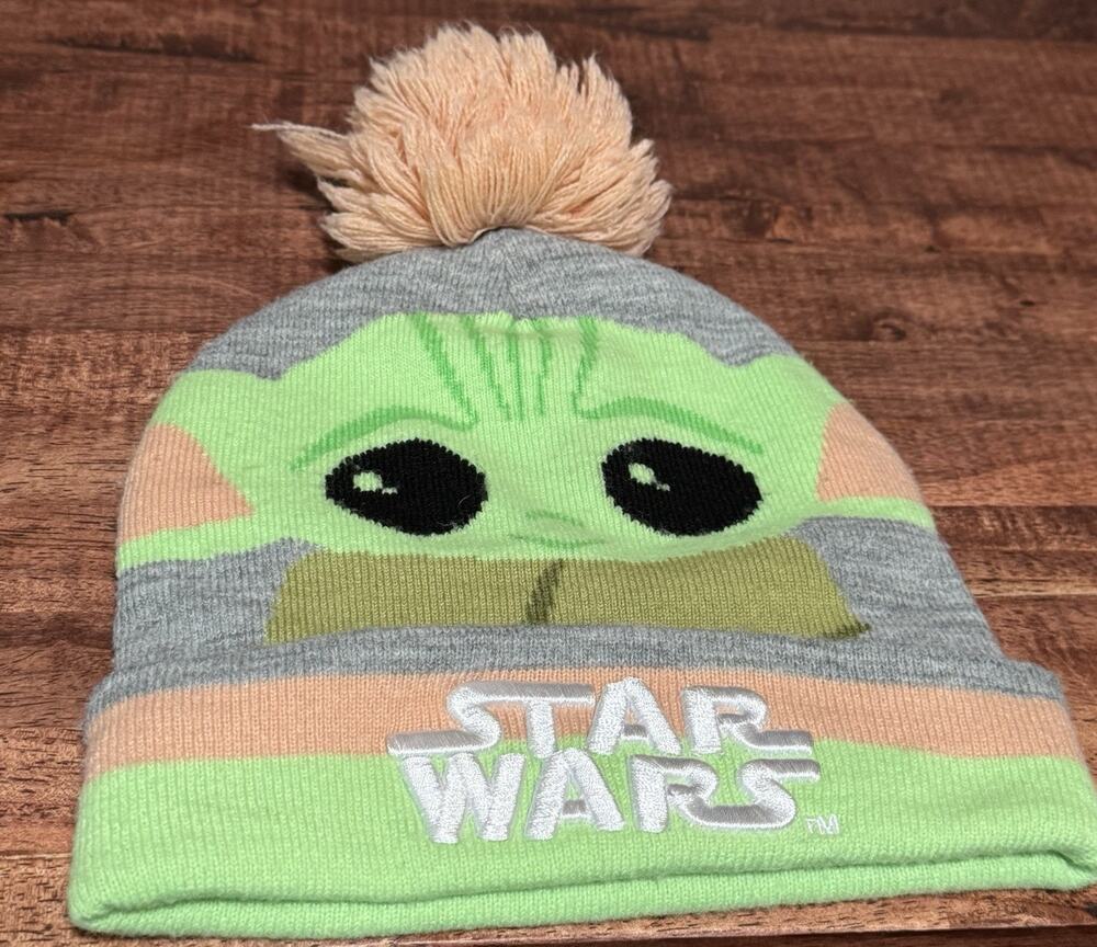 STAR WARS Baby Yoda Beanie Stocking Hat With Pom Pom One Size Warm Hat STAR WARS